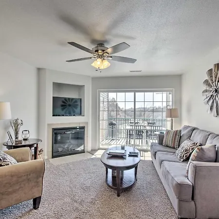 Conveniently Located Lake Of The Ozarks Condo